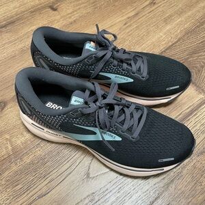 Brooks Women Ghost Shoes